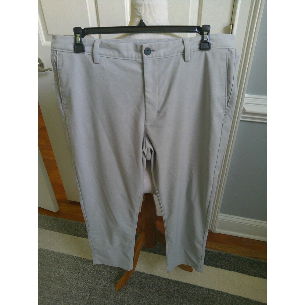 Tommy Bahama Men's 5 Pocket Grey  Golf Pants Flat Front Stretch UPF 38x29